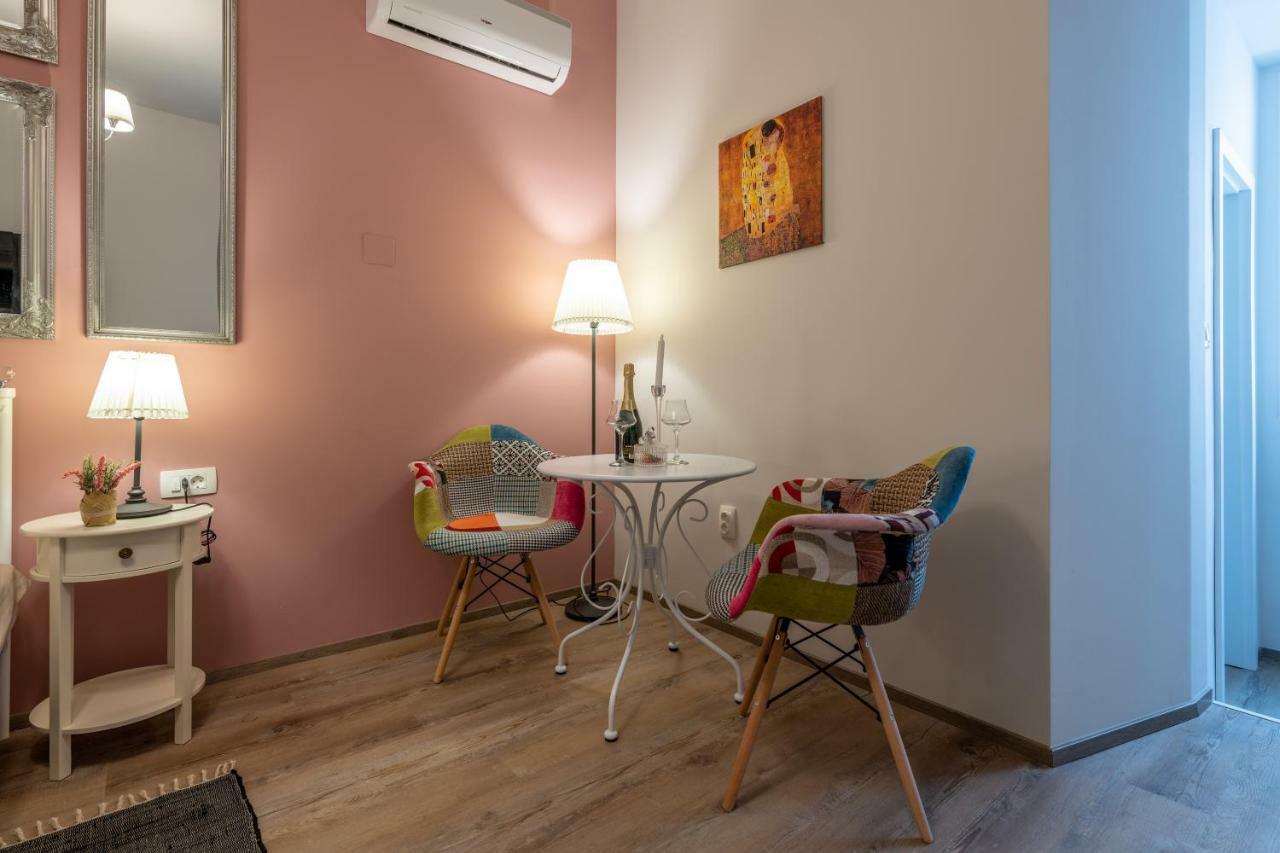 Old City Romantic Studios 3 พูลา ภายนอก รูปภาพ